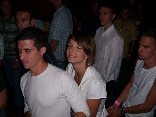 i/Kranj/Absolvent08/07-BlackWhiteParty/absolvent 1943.jpg_640.jpg